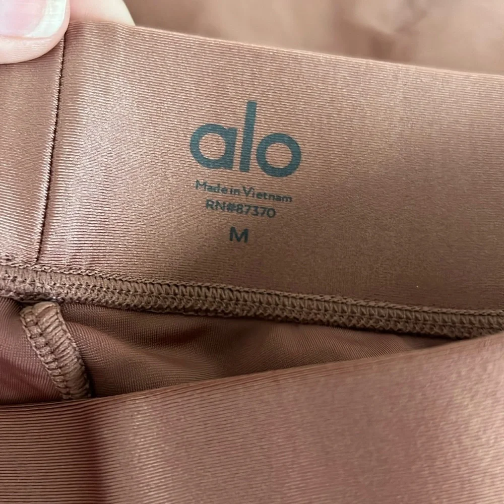 ALO Goddess Leggings NWOT - Picture 3 of 8